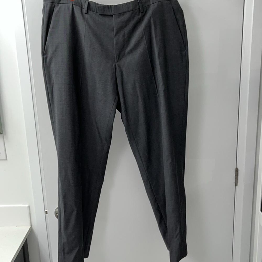 Hugo Boss Selection by Hugo Boss. Slim Fit Size 37”Waist, Ins 29”, 100%Wool VGUC - Picture 4 of 15